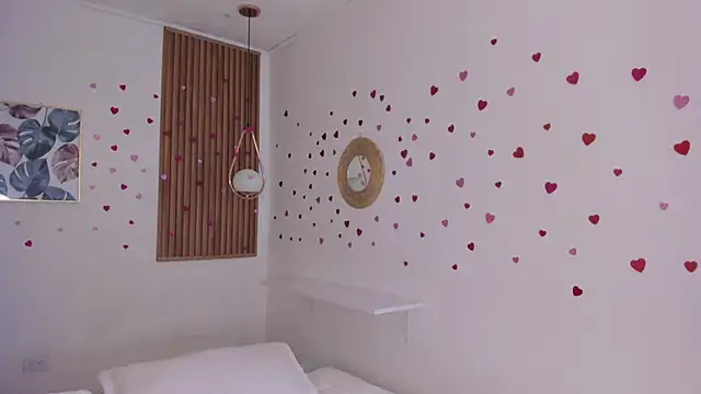 TiffanyWright online show from February 20, 2026, 1:33 pm