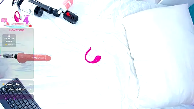 CintiaVega online show from March 18, 2025, 2:59 pm