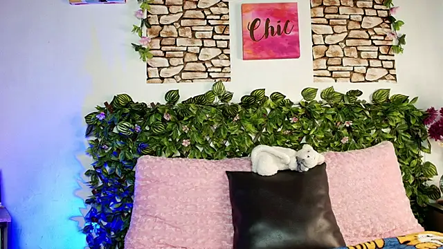 Cassie fletcher  online show from March 8, 2025, 9:40 pm