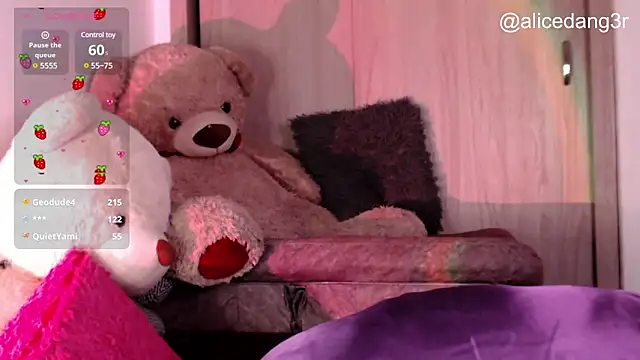 Snapshot of Alicedangerrr chatting on March 23, 2025, 6:47 am Alicedangerrr online show from March 23, 2025, 6:47 am