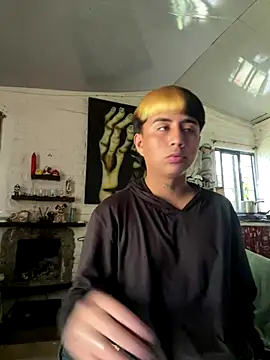 Snapshot of FlpGmz chatting on September 22, 2025, 7:05 pm FlpGmz online show from September 22, 2025, 7:05 pm