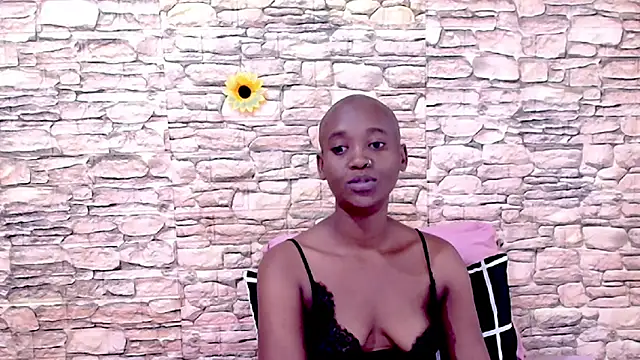 Snapshot of EbonyOlive69 chatting on May 29, 2026, 5:44 pm EbonyOlive69 online show from May 29, 2026, 5:44 pm