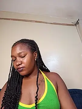 Snapshot of Pretty_tiffany chatting on February 12, 2026, 12:05 am Pretty tiffany online show from February 12, 2026, 12:05 am