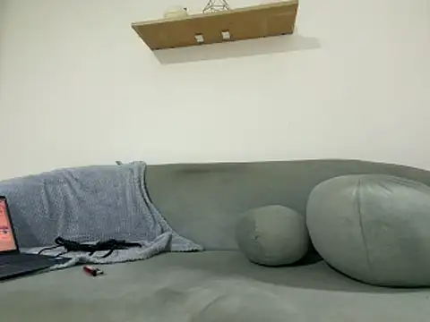 danielv 95 online show from April 16, 2026, 1:06 am