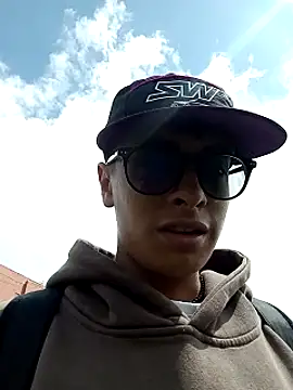 Snapshot of Cuervo_maniaco chatting on January 3, 2025, 6:03 pm Cuervo maniaco online show from January 3, 2025, 6:03 pm