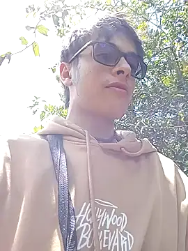 Snapshot of Cuervo_maniaco chatting on October 2, 2025, 5:09 pm Cuervo maniaco online show from October 2, 2025, 5:09 pm