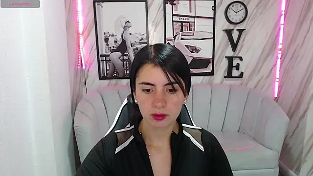 Snapshot of _samantha_b chatting on January 8, 2025, 12:47 pm samantha b online show from January 8, 2025, 12:47 pm