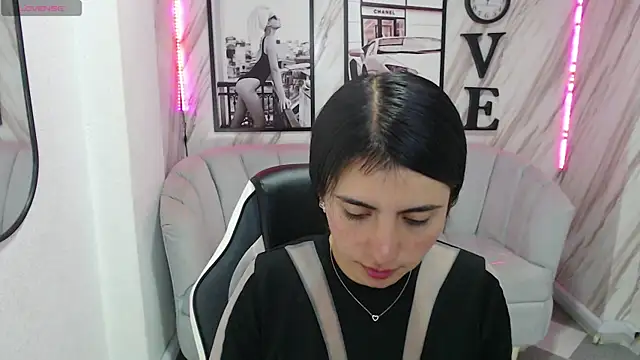 Snapshot of _samantha_b chatting on February 4, 2025, 12:55 pm samantha b online show from February 4, 2025, 12:55 pm