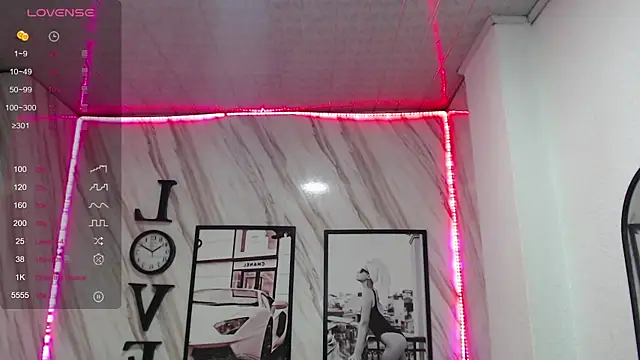 Snapshot of _samantha_b chatting on February 12, 2025, 12:44 pm samantha b online show from February 12, 2025, 12:44 pm
