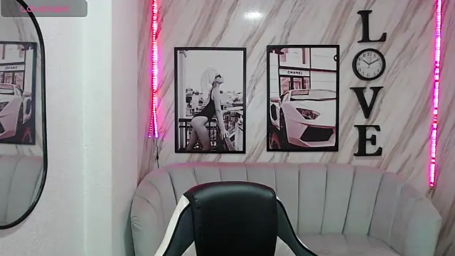 Snapshot of _samantha_b chatting on March 7, 2025, 12:56 pm samantha b online show from March 7, 2025, 12:56 pm