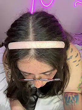 Mizztikaa online show from January 8, 2025, 2:14 am