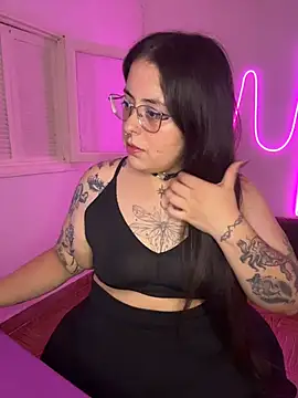 Mizztikaa online show from March 31, 2026, 6:52 pm