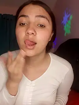 Snapshot of Nahiara_velez chatting on December 25, 2024, 10:27 pm Nahiara velez online show from December 25, 2024, 10:27 pm