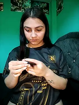 Snapshot of Nahiara_velez chatting on May 6, 2026, 10:59 pm Nahiara velez online show from May 6, 2026, 10:59 pm