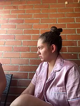 Snapshot of eva_y_marcelo chatting on October 9, 2025, 12:14 pm eva y marcelo online show from October 9, 2025, 12:14 pm