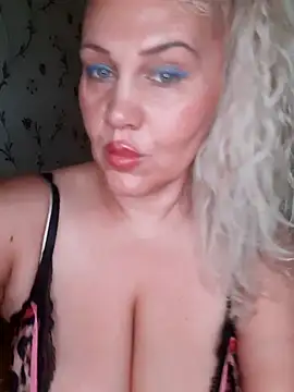 IsabellaBoni online show from October 25, 2025, 6:21 am