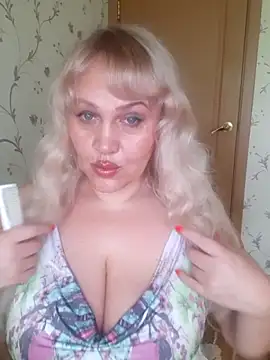 IsabellaBoni online show from June 13, 2026, 7:17 am
