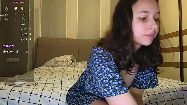 Snapshot of Agatha_Sade chatting on February 12, 2025, 4:44 pm Agatha Sade online show from February 12, 2025, 4:44 pm