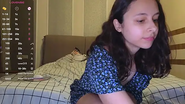 Snapshot of Agatha_Sade chatting on March 3, 2025, 6:12 pm Agatha Sade online show from March 3, 2025, 6:12 pm