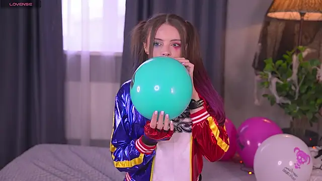 Bellacle online show from October 31, 2025, 7:42 am