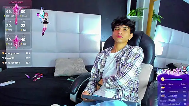 Snapshot of Santy_carrington chatting on December 19, 2024, 7:29 am Santy carrington online show from December 19, 2024, 7:29 am