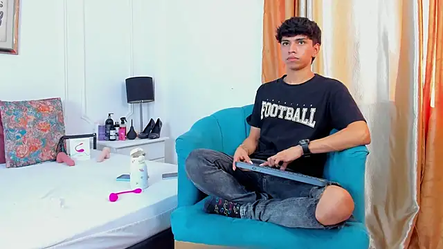 Snapshot of Santy_carrington chatting on January 13, 2025, 9:52 pm Santy carrington online show from January 13, 2025, 9:52 pm