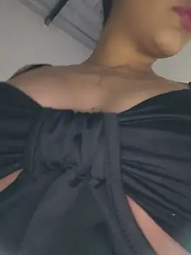 Snapshot of jaderossxx chatting on July 1, 2026, 2:13 am jaderossxx online show from July 1, 2026, 2:13 am