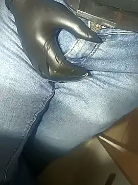 Snapshot of franko1987 chatting on December 2, 2024, 6:41 am franko1987 online show from December 2, 2024, 6:41 am