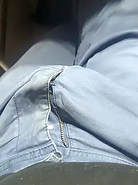 Snapshot of franko1987 chatting on December 8, 2024, 6:43 am franko1987 online show from December 8, 2024, 6:43 am