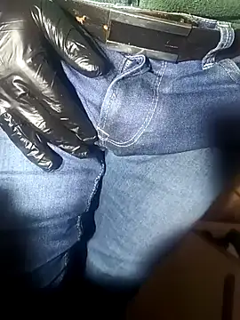 Snapshot of franko1987 chatting on January 25, 2025, 9:26 am franko1987 online show from January 25, 2025, 9:26 am