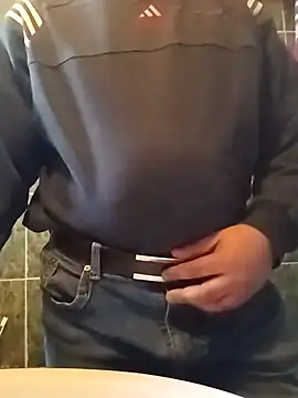 Snapshot of franko1987 chatting on February 13, 2025, 10:12 am franko1987 online show from February 13, 2025, 10:12 am