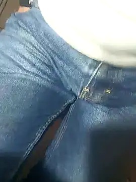 Snapshot of franko1987 chatting on February 28, 2025, 5:04 am franko1987 online show from February 28, 2025, 5:04 am