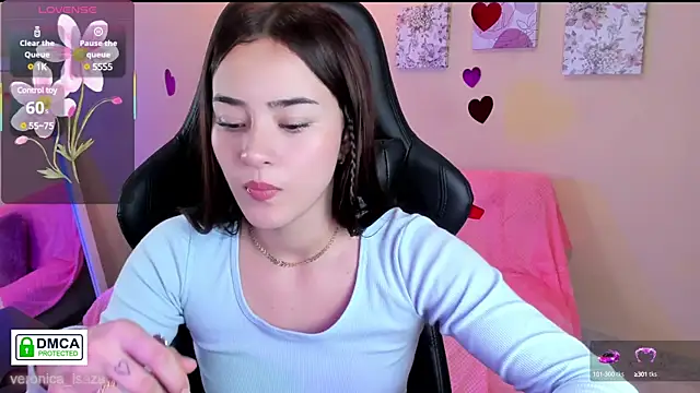 Veronica isaza   online show from March 11, 2025, 3:45 pm