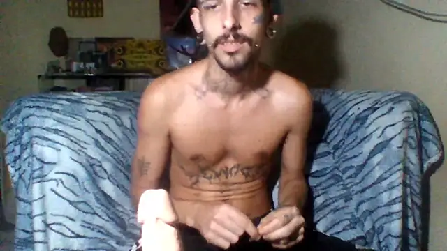 Snapshot of sellvageria chatting on February 1, 2026, 9:46 pm sellvageria online show from February 1, 2026, 9:46 pm