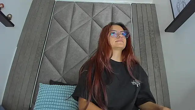 AbbyWathson online show from September 12, 2025, 7:47 pm