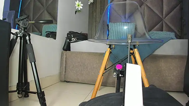 AbbyWathson online show from October 15, 2025, 7:58 pm