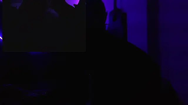 Snapshot of darkclothes chatting on December 25, 2024, 6:20 am darkclothes online show from December 25, 2024, 6:20 am