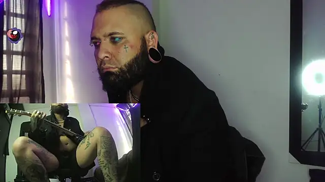 Snapshot of darkclothes chatting on January 1, 2025, 8:58 pm darkclothes online show from January 1, 2025, 8:58 pm