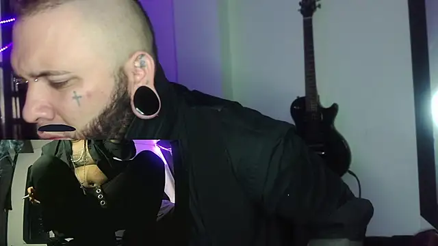 Snapshot of darkclothes chatting on January 2, 2025, 7:51 pm darkclothes online show from January 2, 2025, 7:51 pm