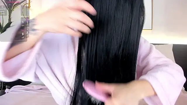 StacyRigel online show from October 27, 2025, 12:09 pm