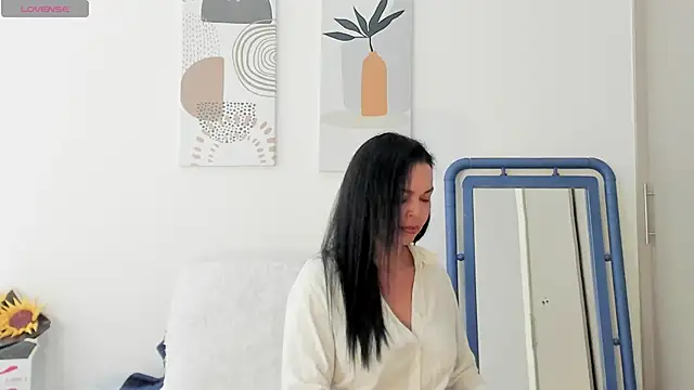 Evawalker  online show from March 4, 2026, 3:07 pm