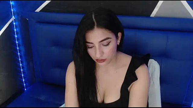 cherry modelx  online show from October 11, 2025, 9:24 pm