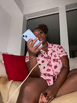 Snapshot of LillShayy chatting on April 27, 2026, 3:15 am LillShayy online show from April 27, 2026, 3:15 am