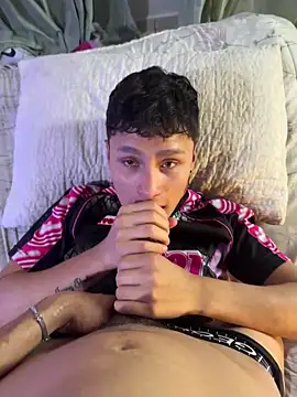 pipeynick online show from December 12, 2024, 10:09 pm