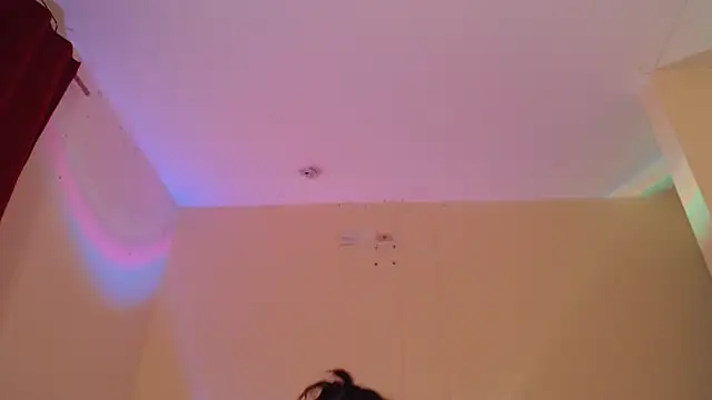 Snapshot of _maiahairy_ chatting on December 10, 2024, 1:32 am  maiahairy  online show from December 10, 2024, 1:32 am