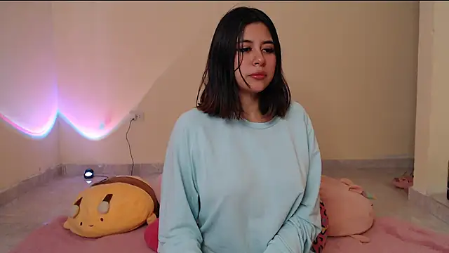 Snapshot of _maiahairy_ chatting on January 22, 2025, 12:06 pm  maiahairy  online show from January 22, 2025, 12:06 pm