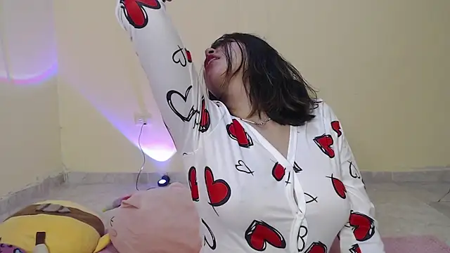 Snapshot of _maiahairy_ chatting on February 27, 2025, 1:28 pm  maiahairy  online show from February 27, 2025, 1:28 pm