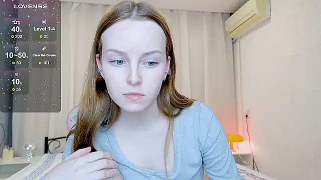 Snapshot of Wild__flowers chatting on October 12, 2025, 3:00 pm Wild  flowers online show from October 12, 2025, 3:00 pm