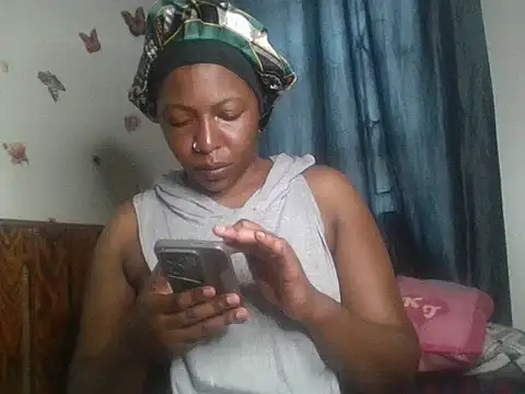 IAm Katie online show from October 13, 2025, 8:58 am