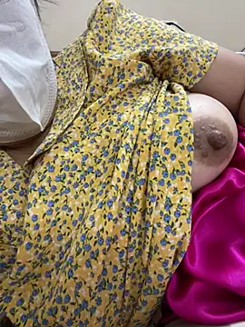 Hachi Sweetbabie  online show from March 22, 2026, 9:34 am